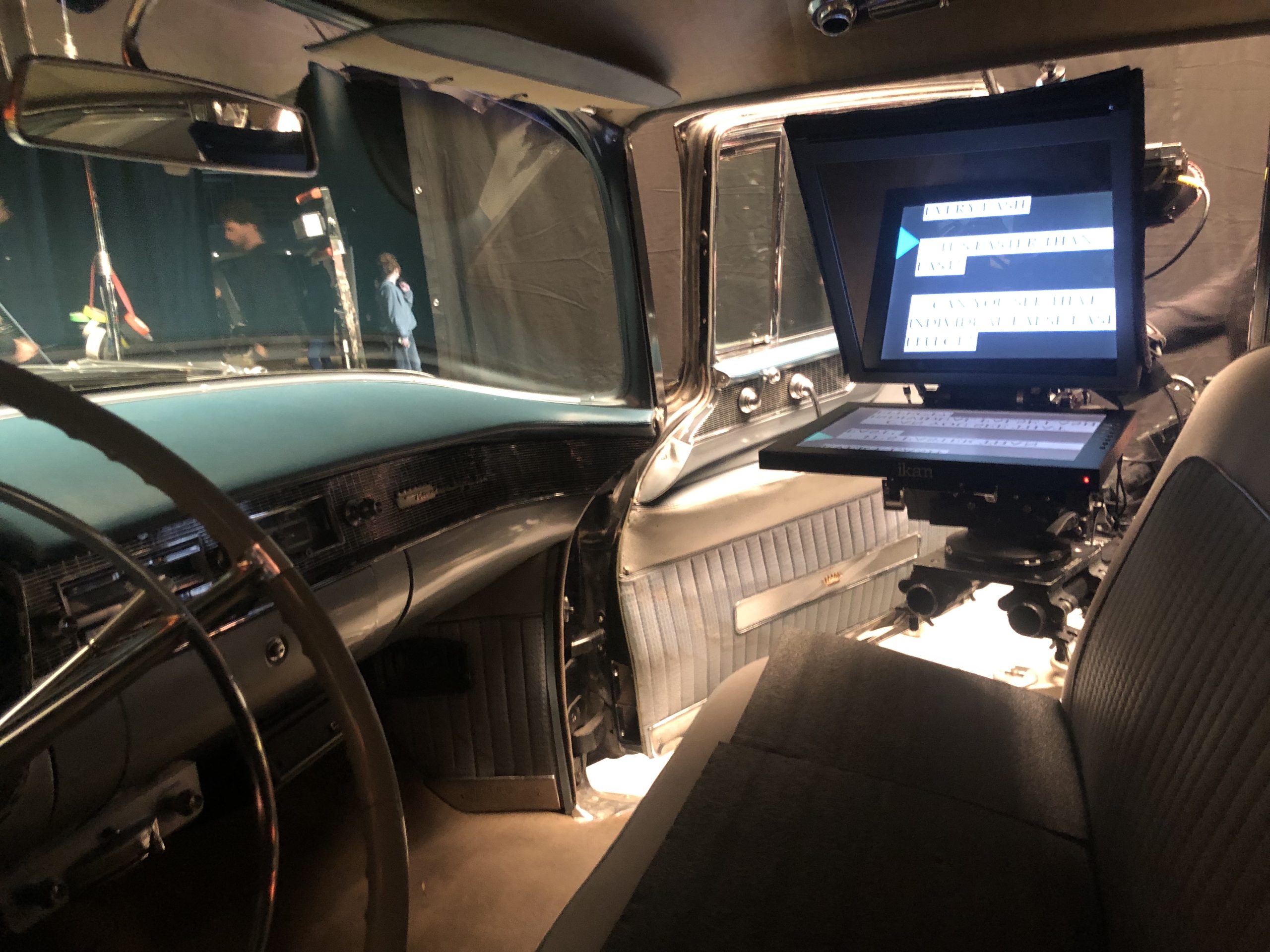 dollymounted in car teleprompter autocue tiktok teleprompter