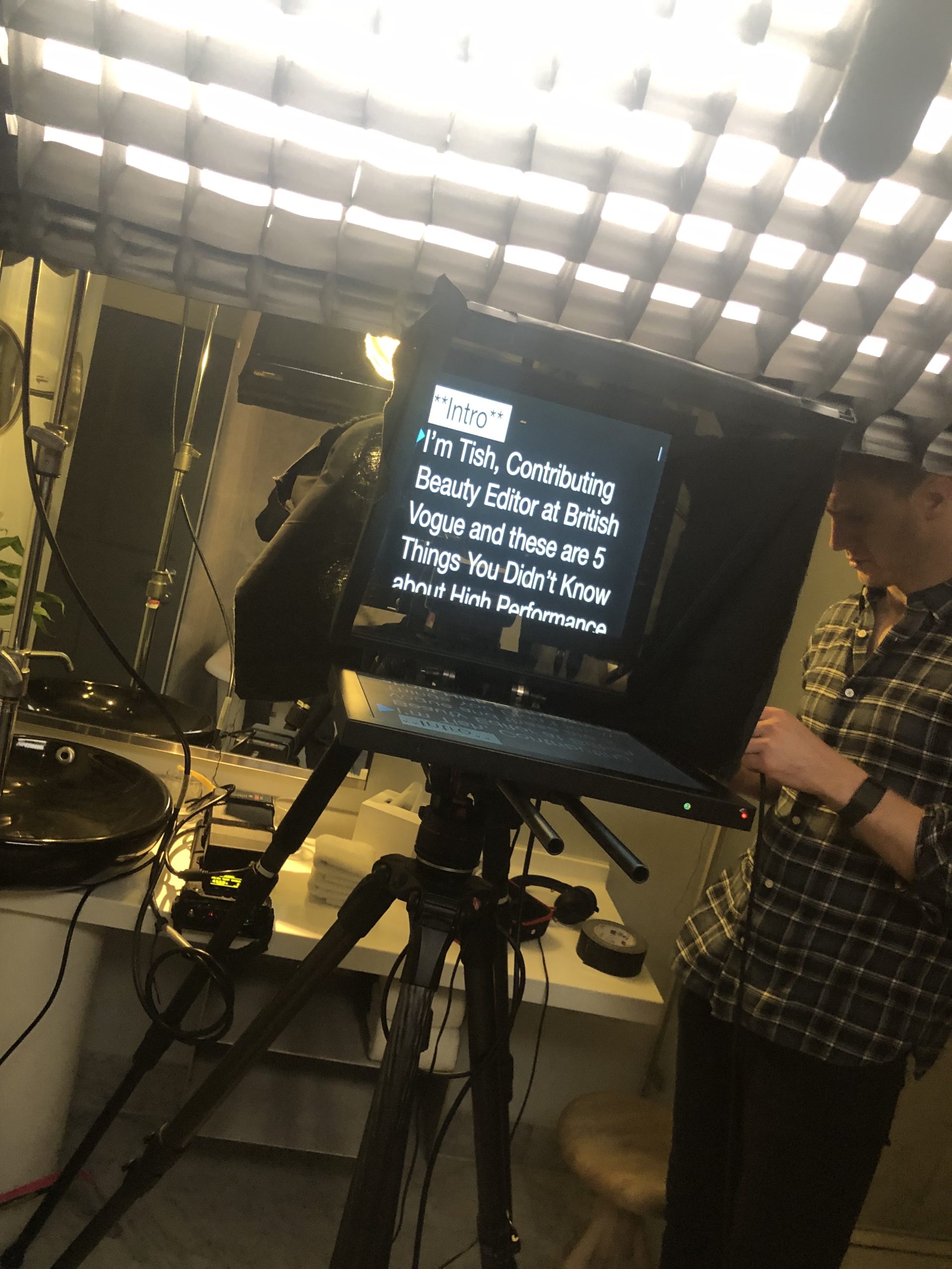 on camera sony teleprompter autocue tiktok teleprompter